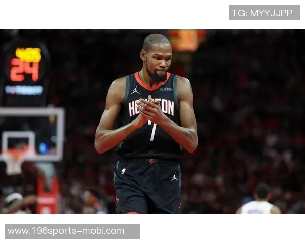 杜兰特赛季新高五次盖帽展现防守实力称赞位置选择至关重要 杜兰特赛季新高五次盖帽展现防守实力称赞位置选择至关重要