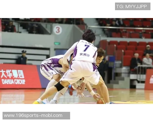 申京自信提升身体素质持球速度加快无球状态持续适应中 申京自信提升身体素质持球速度加快无球状态持续适应中